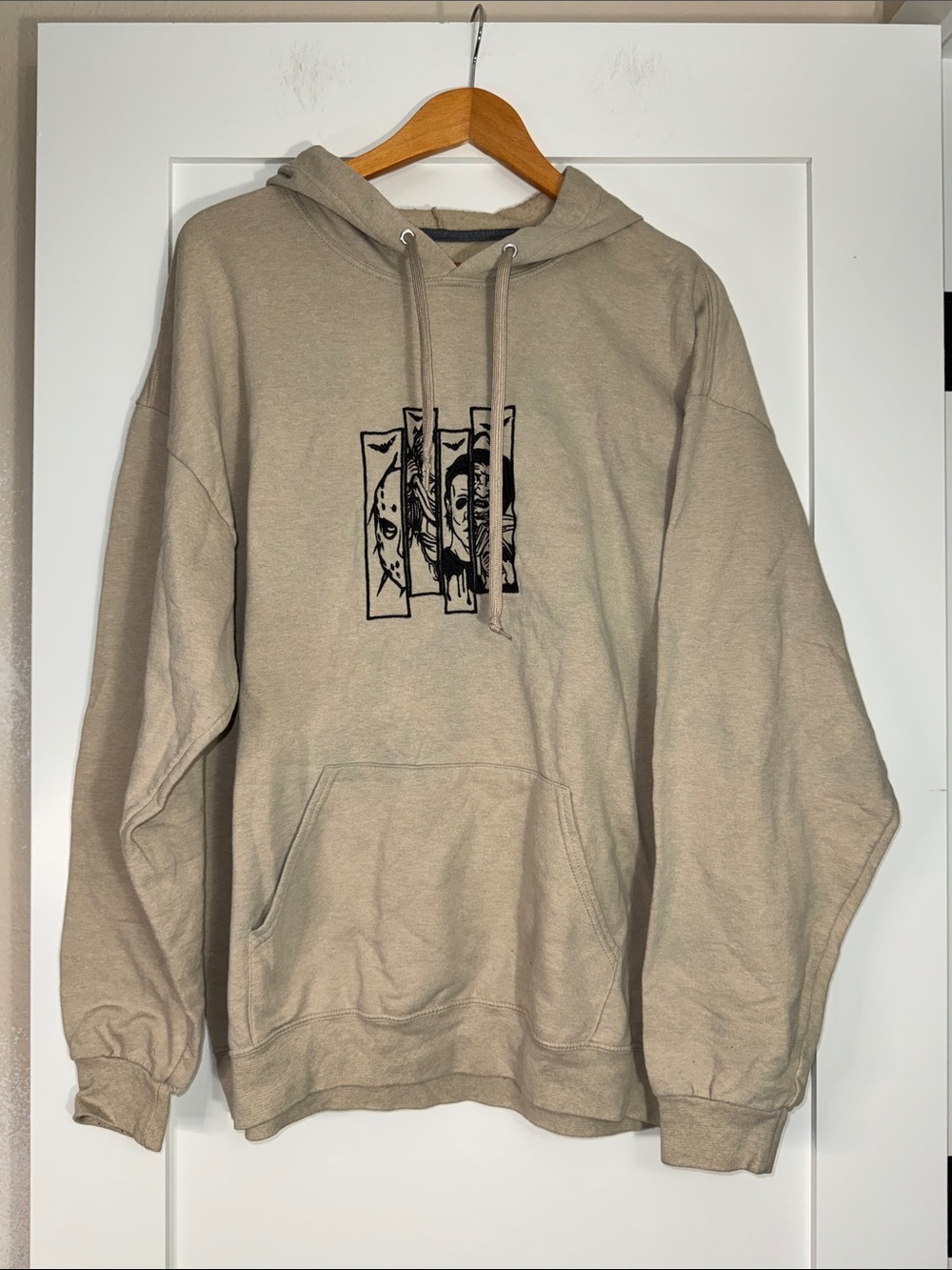 Halloween Spooky Horror Movie Inspired Beige Graphic Pullover Unbranded Sz XL